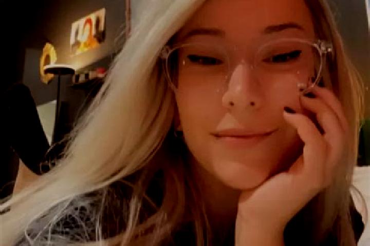 Alice, 29, a blonde amber-eyed mixed companion based in Oberdorf. Offering Deep French Kissing, GFE, Erotic Massage, CIM, Domination. Available for incall an...