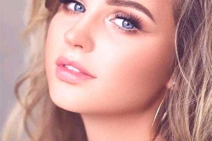 Alice, 29, a dark blonde blue-eyed asian companion based in Candido Mendes. Offering Fetish, Overnight, A-Level. Available for incall and outcall, day and ev...