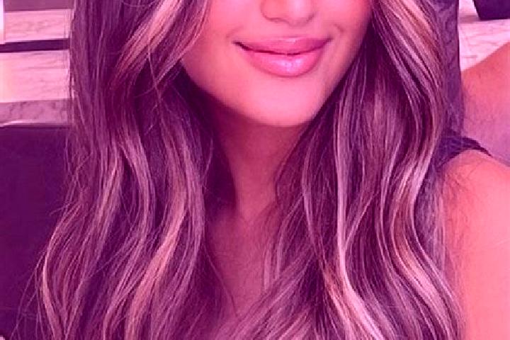 Alice, 29, a dark blonde brown-eyed ebony companion based in Faget. Offering A-Level, CIM, Duos. Available for incall and outcall, day and evening dates.