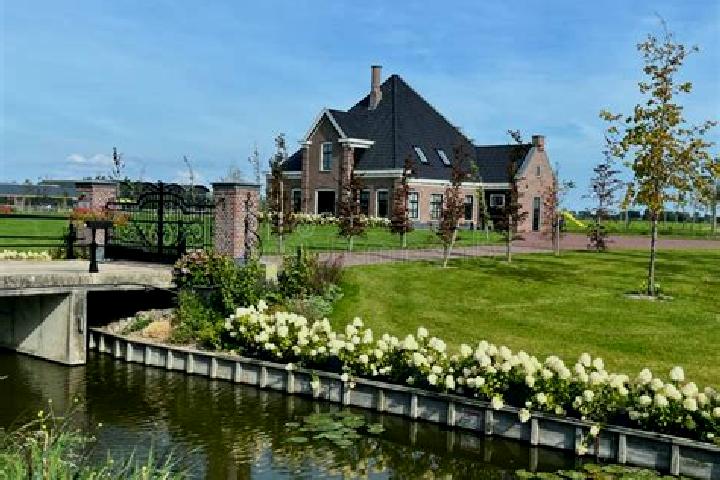 Alice, 29 — Escort in Berkhout, Netherlands