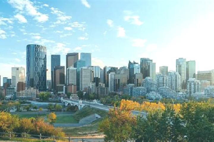 Alice, 29 — Escort in Crescent Heights, Canada