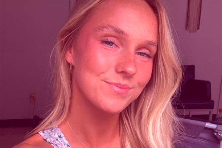 Alice, 29 — Escort in Pikeville, United States