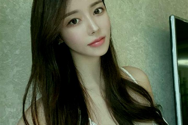 Alice, 29 — Escort in Shuangchao, China