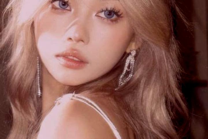 Alice, 30, a blonde blue-eyed asian companion based in Ando-Dougba. Offering OWO, 69, Roleplay, Deep French Kissing, Dinner Date. Available for incall and ou...