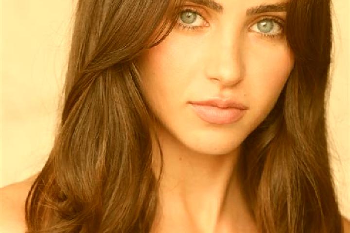Alice, 30, a brunette brown-eyed ebony companion based in La Terrasse-sur-Dorlay. Offering Couples, BDSM, 69, Girlfriend Experience. Available for incall and...