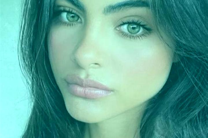 Alice, 30, a brunette dark-eyed indian companion based in Burgau. Offering Prostate Massage, Striptease, BDSM, CIM, GFE. Available for incall and outcall, da...