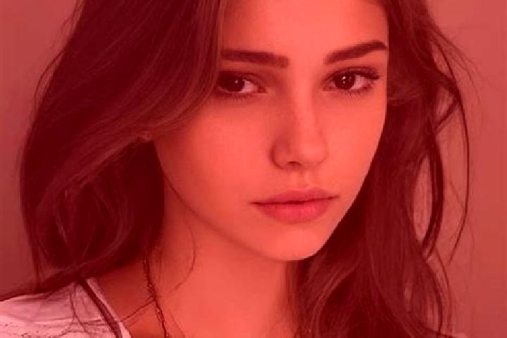 Alice, 30, a chestnut hazel-eyed slavic companion based in Ma rib. Offering Couples, A-Level. Available for incall and outcall, day and evening dates.