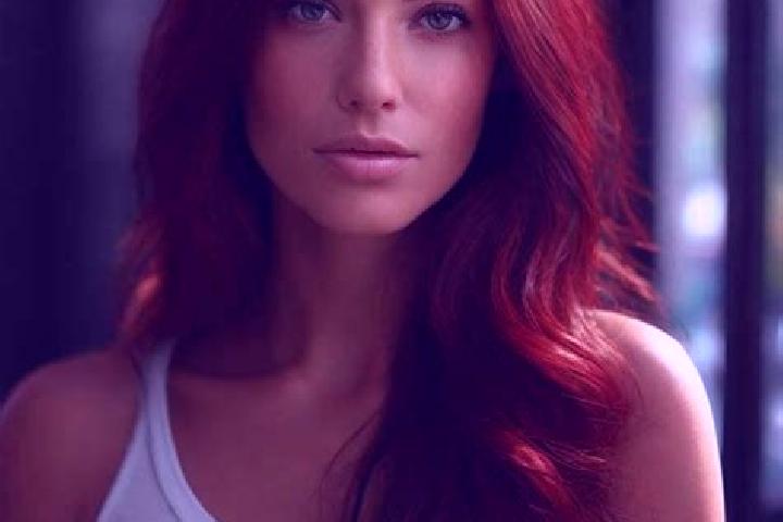 Alice, 30, a red hazel-eyed caucasian companion based in Stra. Offering Party Girl, Dinner Date, Erotic Massage, OWO. Available for incall and outcall, overn...