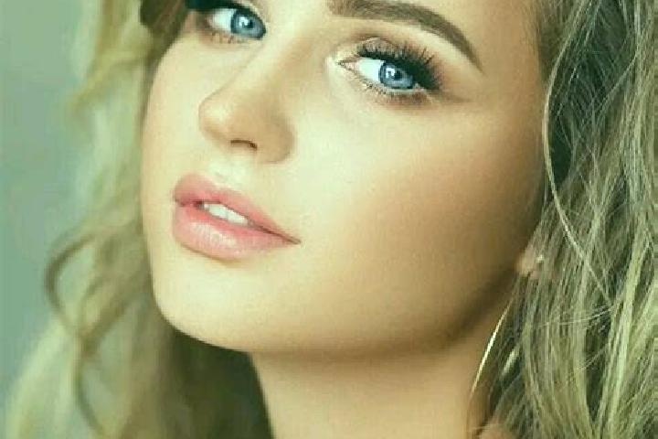 Alice, 31, a dark blonde blue-eyed ebony companion based in Qinglin. Offering Domination, 69, Prostate Massage, Couples. Available for incall and outcall, ov...