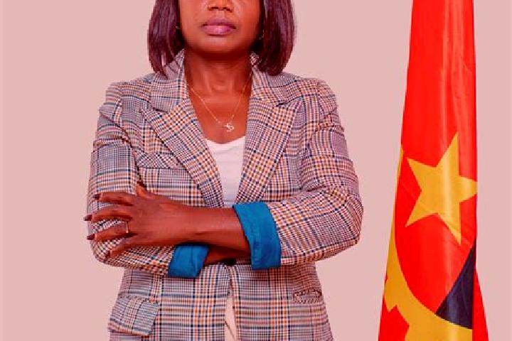 Alice, 31 — Escort in Canhamela, Angola