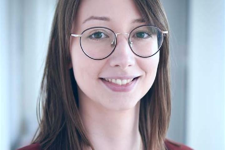 Alice, 31 — Escort in Schoetz, Switzerland