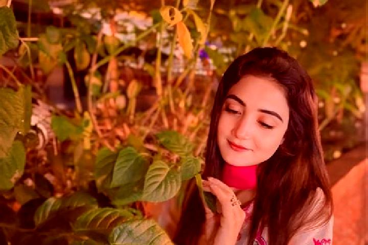 Alice, 31 — Escort in Tanus, France