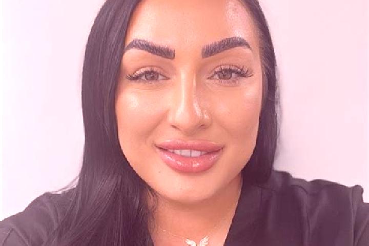 Alice, 31 — Escort in Wooburn Green, United Kingdom