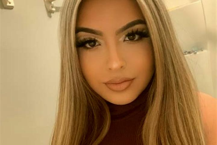 Alice, 32, a blonde amber-eyed latina companion based in Tambo Real. Offering Fetish, Tantra, Striptease. Available for incall and outcall, day and evening d...