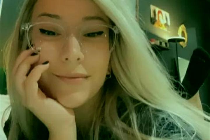 Alice, 32, a blonde dark-eyed latina companion based in Dingy-Saint-Clair. Offering Girlfriend Experience, Tantra, OWO. Available for incall and outcall, ove...