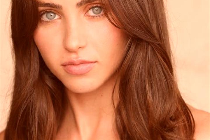 Alice, 32, a brunette brown-eyed latina companion based in Santorcaz. Offering Dinner Date, Prostate Massage, Tantra. Available for incall and outcall, day a...