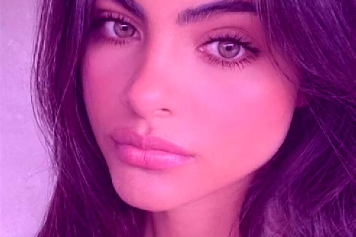 Alice, 32, a brunette green-eyed latina companion based in Tangdi. Offering BDSM, Erotic Massage, Deep French Kissing. Available for incall and outcall, over...