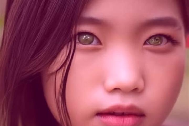 Alice, 32, a chestnut green-eyed asian companion based in Krasnovka. Offering Domination, Girlfriend Experience, Roleplay, BDSM, Massage. Available for incal...