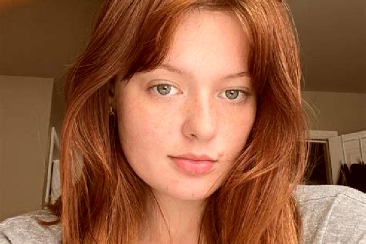 Alice, 32, a red grey-eyed mixed companion based in Rojewo. Offering Party Girl, Dinner Date, Girlfriend Experience, CIM, Tantra. Available for incall and ou...