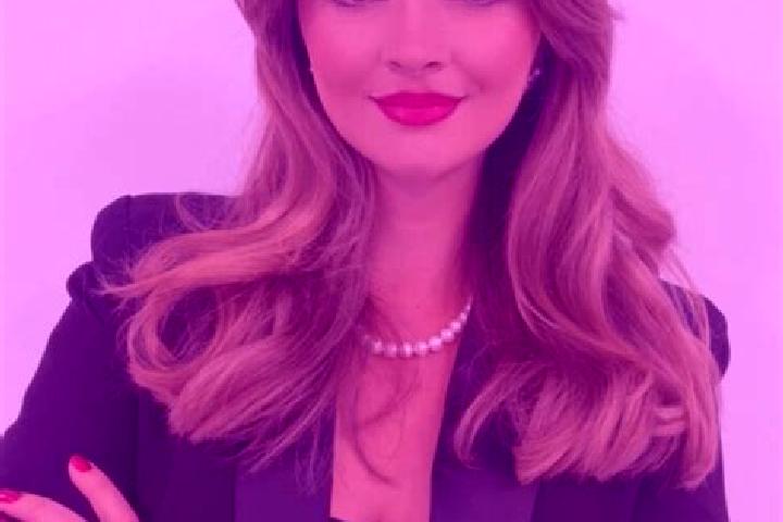 Alice, 32 — Escort in Talpos, Romania