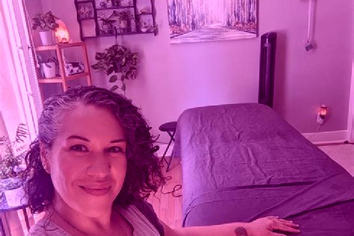 Alice, 33, a black grey-eyed caucasian companion based in Pierre-Buffiere. Offering Overnight, Erotic Massage, CIM, Massage. Available for incall and outcall...