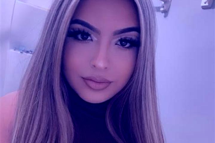 Alice, 33, a blonde brown-eyed latina companion based in La Fourragere. Offering Dinner Date, BDSM, Massage, Fetish. Available for incall and outcall, overni...