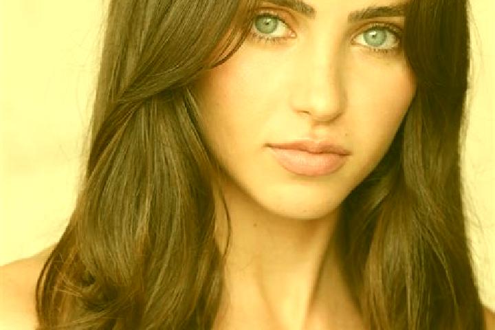 Alice, 33, a brunette amber-eyed latina companion based in Anchuelo. Offering Roleplay, Girlfriend Experience. Available for incall and outcall, day and even...