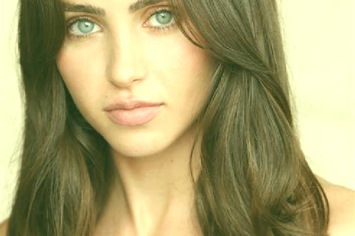 Alice, 33, a brunette amber-eyed mixed companion based in Bumbaran. Offering Massage, Striptease, GFE, Fetish. Available for incall and outcall, overnight bo...