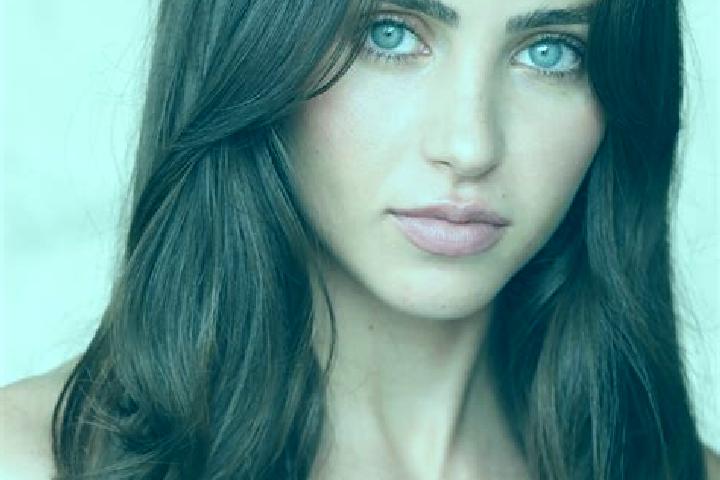Alice, 33, a brunette hazel-eyed slavic companion based in Domselaar. Offering Party Girl, Erotic Massage, Dinner Date. Available for incall and outcall, day...