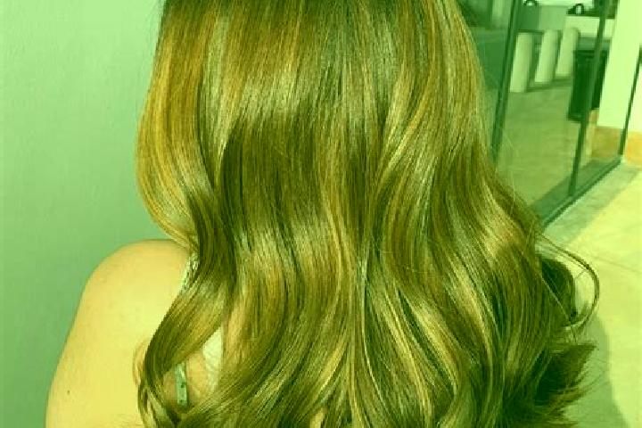 Alice, 33, a chestnut brown-eyed slavic companion based in Mukah. Offering Erotic Massage, OWO, Party Girl. Available for incall and outcall, overnight booki...