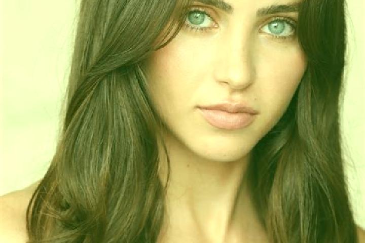 Alice, 33, a red hazel-eyed caribbean companion based in Rossdale. Offering Roleplay, OWO, GFE. Available for incall and outcall, day and evening dates.