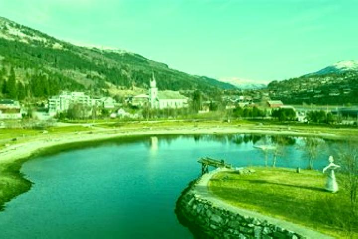 Alice, 33 — Escort in Naustdal, Norway