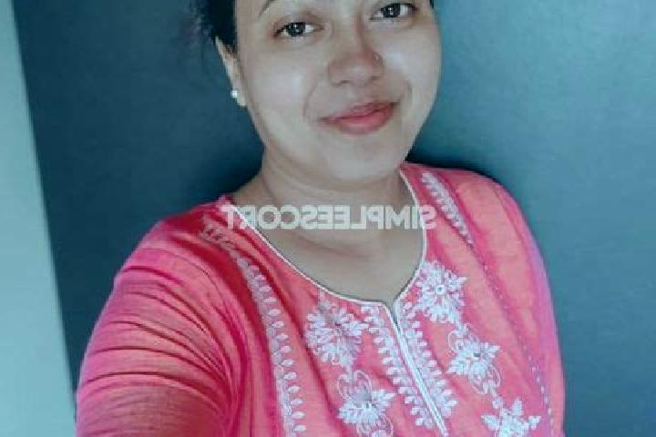 Alice, 33 — Escort in Palakkad, India