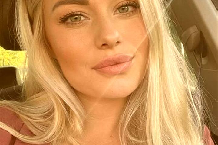 Alice, 34, a blonde hazel-eyed mediterranean companion based in Dolati. Offering Domination, Tantra, Duos. Available for incall and outcall, overnight bookin...