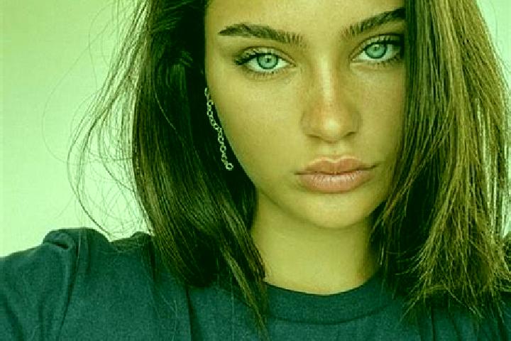 Alice, 34, a brunette dark-eyed ebony companion based in Cergy. Offering Girlfriend Experience, Couples, GFE. Available for incall and outcall, overnight boo...