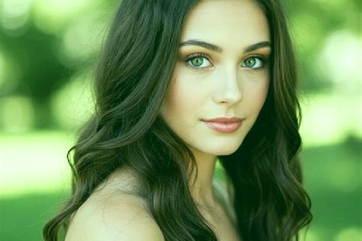 Alice, 34, a brunette hazel-eyed european companion based in Odoreu. Offering 69, Party Girl, GFE. Available for incall and outcall, day and evening dates.