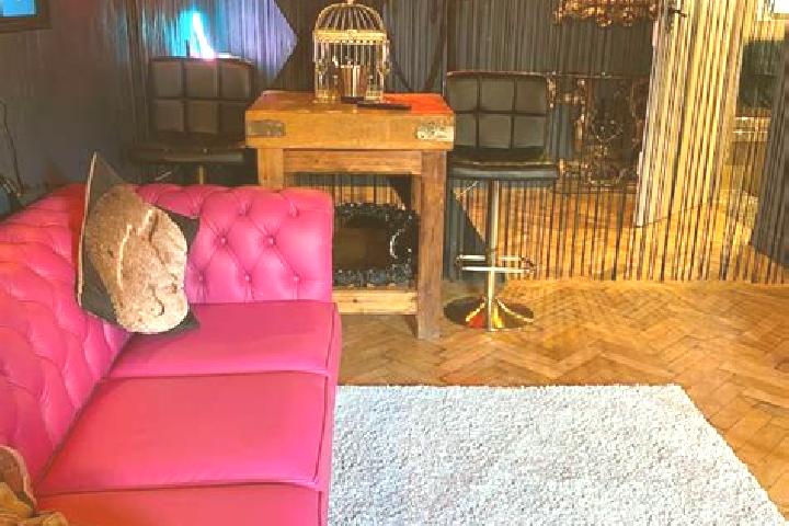 Alice, 34 — Escort in Bletchingley, United Kingdom