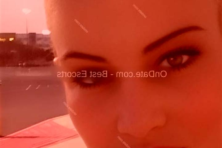 Alice, 34 — Escort in Chelyan, United States