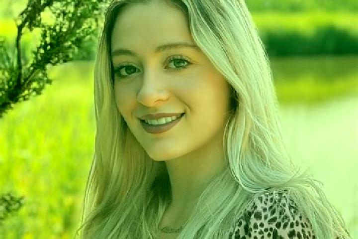 Alice, 34 — Escort in Marianna, United States
