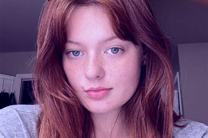 Alice, 35, a auburn grey-eyed mediterranean companion based in Ernsee. Offering Party Girl, Massage, Tantra. Available for incall and outcall, day and evenin...