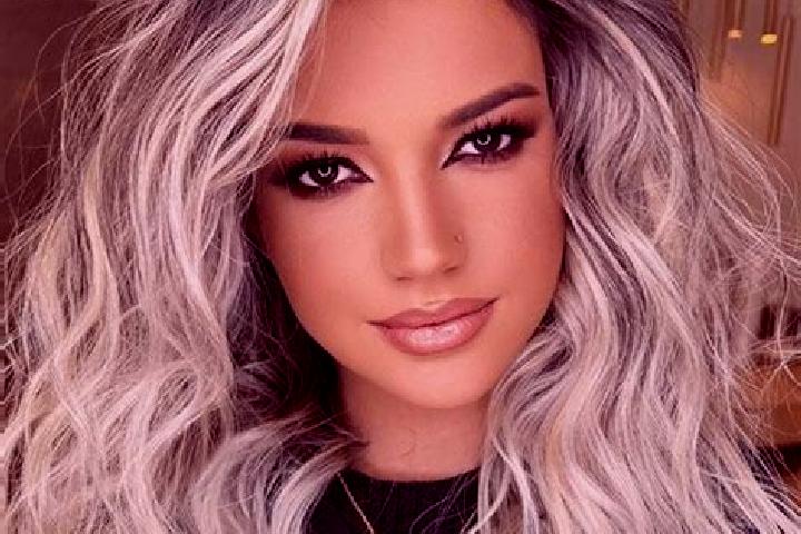 Alice, 35, a platinum blonde brown-eyed indian companion based in Hinsdale. Offering GFE, Dinner Date. Available for incall and outcall, day and evening dates.