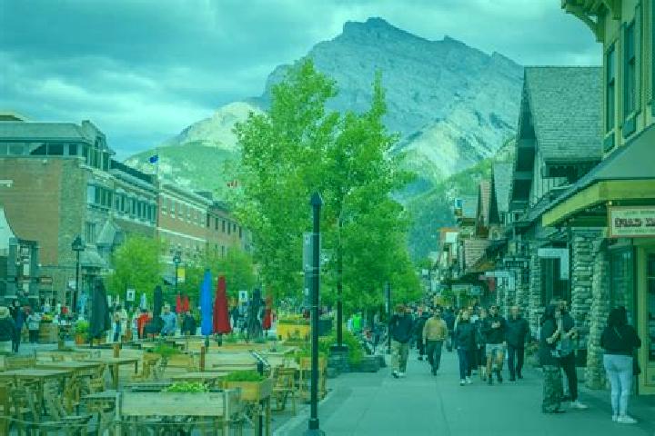 Alice, 35 — Escort in Banff Trail, Canada