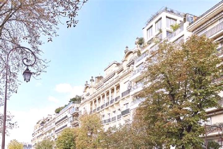 Alice, 35 — Escort in Neuilly-sur-Eure, France