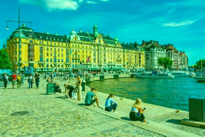 Alice, 35 — Escort in Or, Sweden