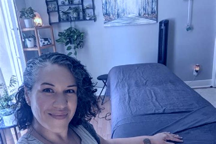 Alice, 36, a black grey-eyed mixed companion based in Niederwambach. Offering 69, Deep French Kissing, Travel Companion, Couples, Erotic Massage. Available f...