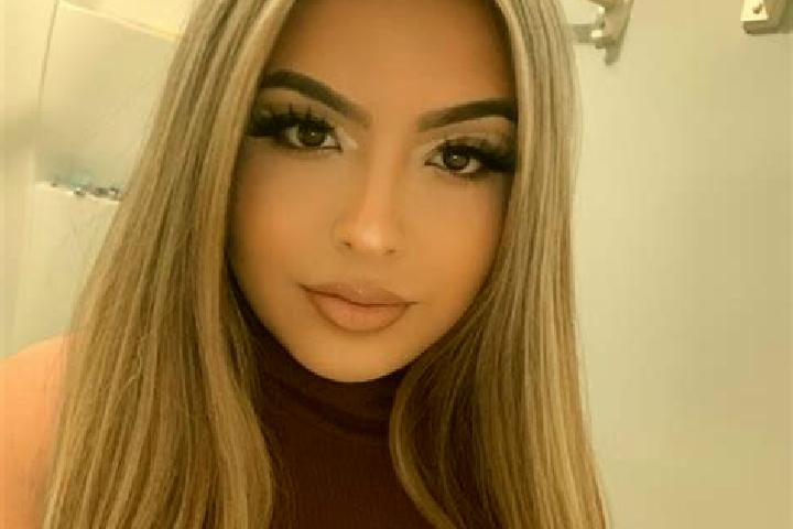 Alice, 36, a blonde brown-eyed latina companion based in Lisburn. Offering Erotic Massage, Party Girl. Available for incall and outcall, day and evening dates.