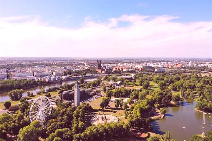 Alice, 36 — Escort in Magdeburg, Germany