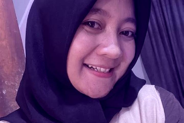 Alice, 36 — Escort in Mronjo, Indonesia