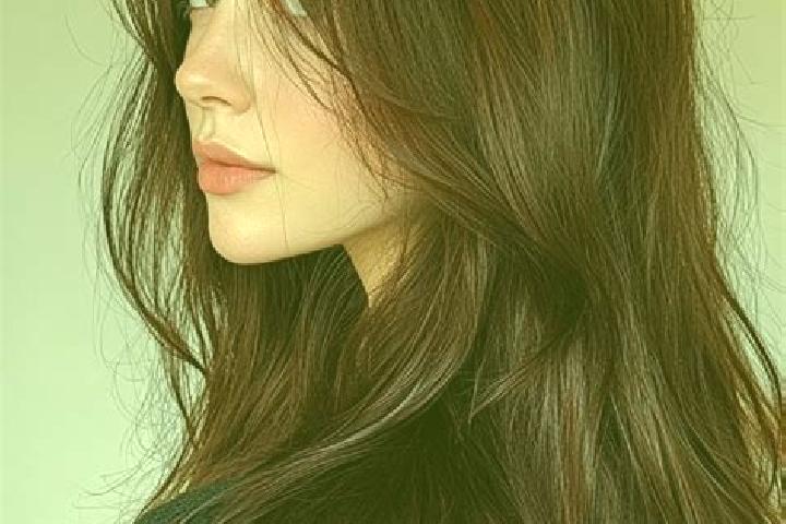 Alice, 37, a auburn brown-eyed mediterranean companion based in Ebertshausen. Offering Fetish, Party Girl, CIM. Available for incall and outcall, overnight b...