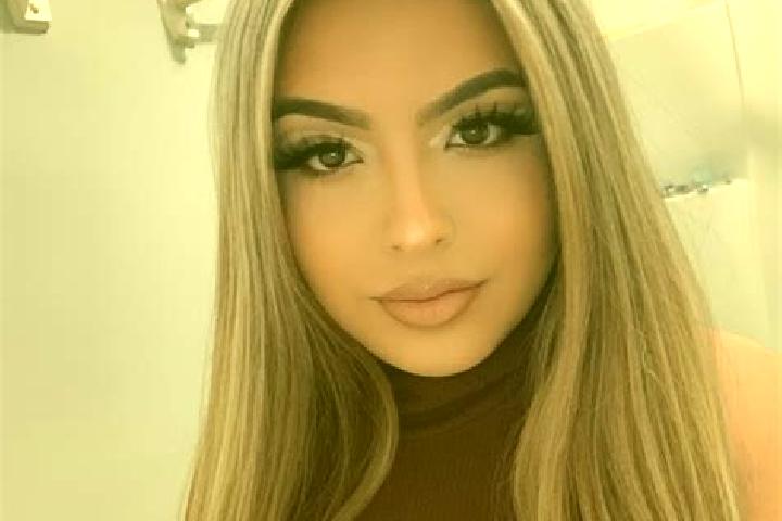 Alice, 37, a blonde dark-eyed latina companion based in Buka. Offering Overnight, Roleplay, GFE, A-Level. Available for incall and outcall, day and evening d...